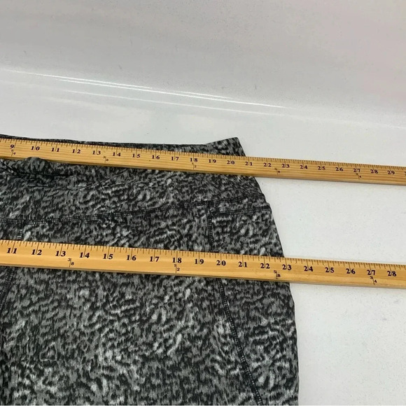 Livi Lane Bryant Pants Activewear   26/28 Pull On Crop  Stretch Pockets  Soft - Picture 12 of 14